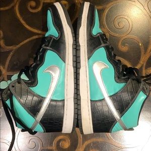 Nike SB Dunk High x Diamond Supply